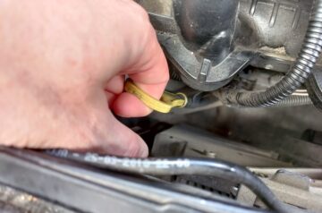 Where Should Oil Be On Dipstick: What Is The Right Oil Level?