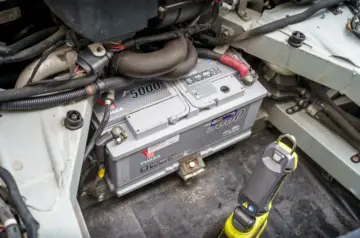 Why Do Diesels Have Two Batteries – Why Not Just One?