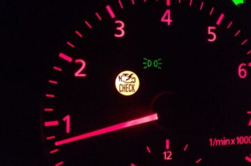 Check Engine Light Comes On And Off – What’s Causing It?